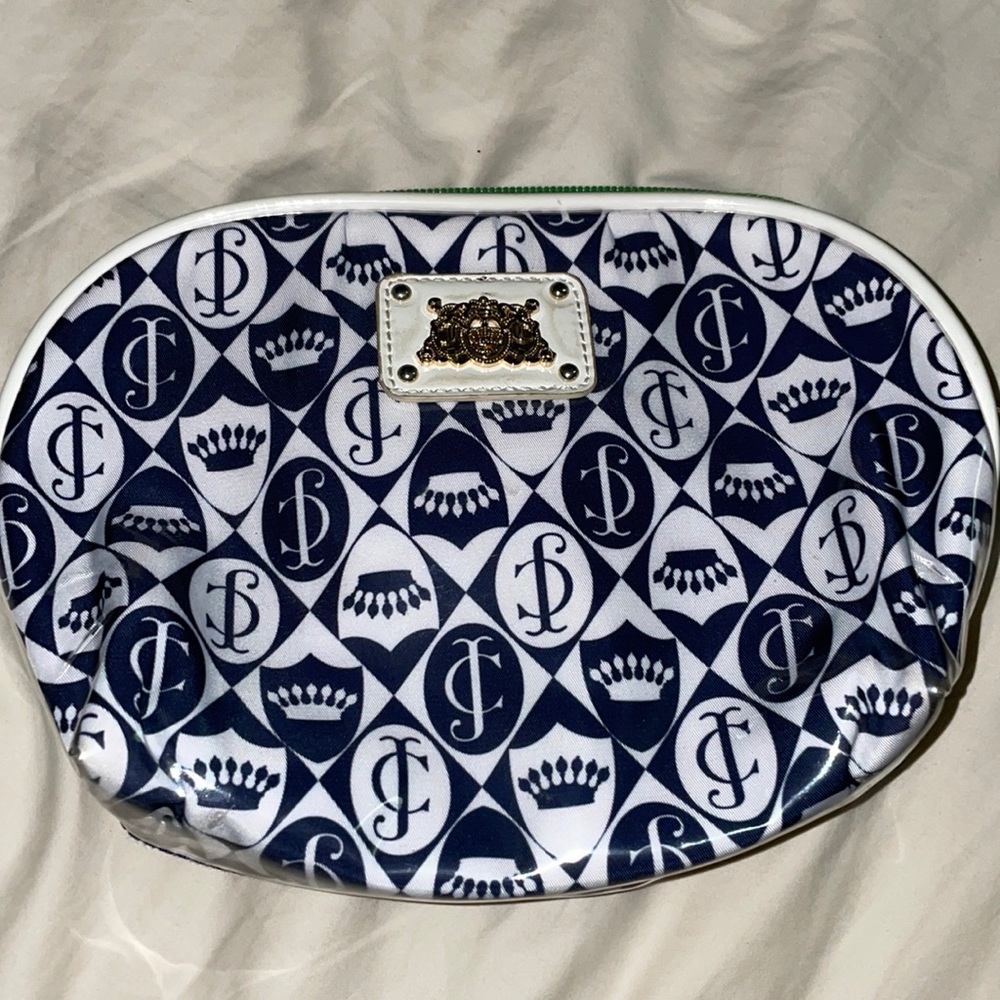 Juicy Couture make up bag